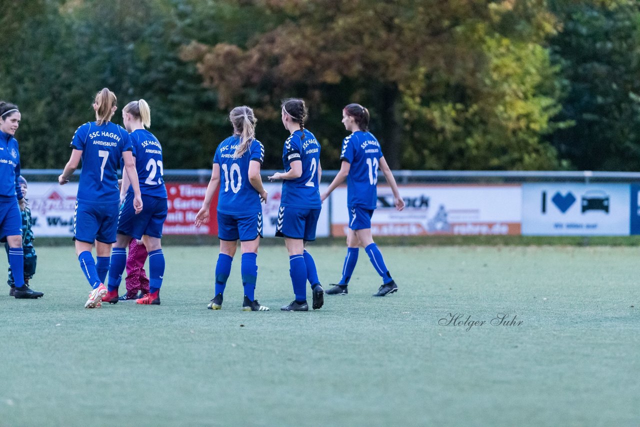 Bild 384 - F SSC Hagen Ahrensburg - SV Frisia 03 Risum-Lindholm : Ergebnis: 2:0